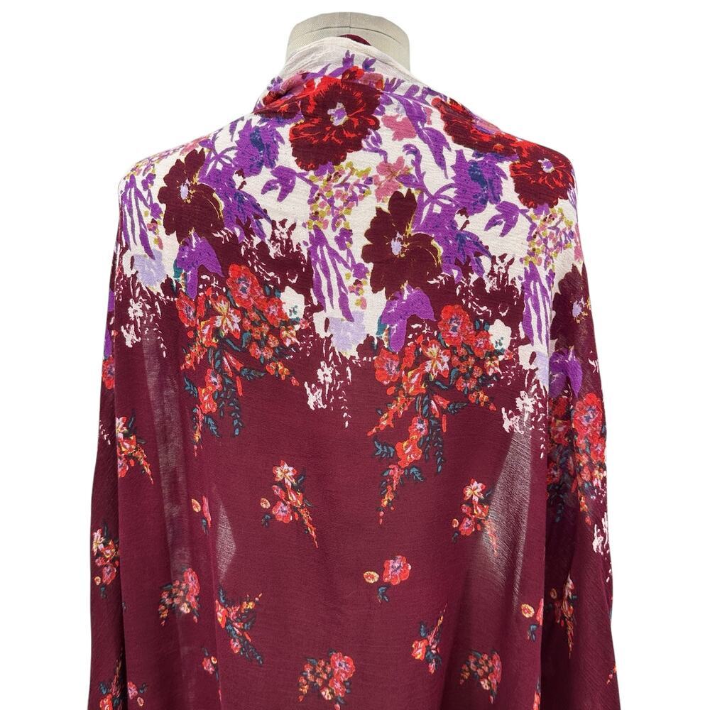 Free People Bali Wrapped In Blooms Shawl Kimono Wrap Berry Combo One‎ Size - Picture 9 of 12